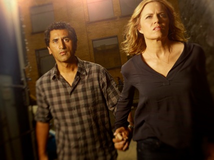 Cliff-Curtis-as-Travis-Manawa-and-Kim-Dickens-as-Madison-Clark-in-Fear-the-Walking-Dead-Season
